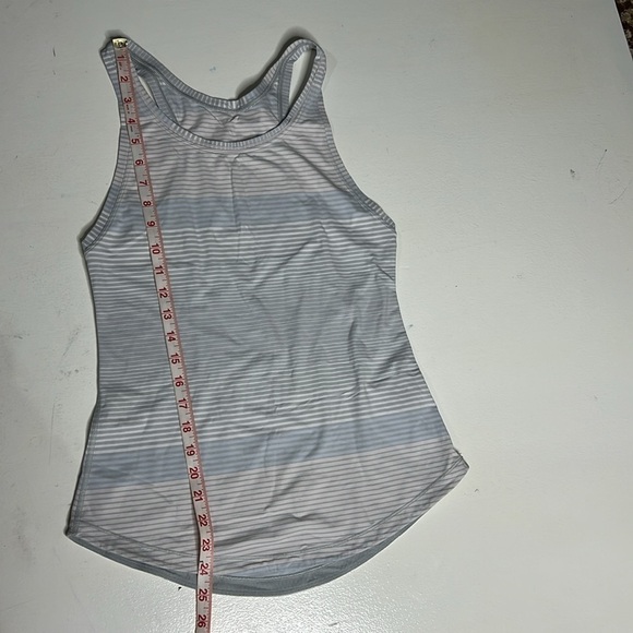 Lululemon Think Fast Tank in Om Stripe Heathered Silver Spoon Multi - Picture 7 of 9